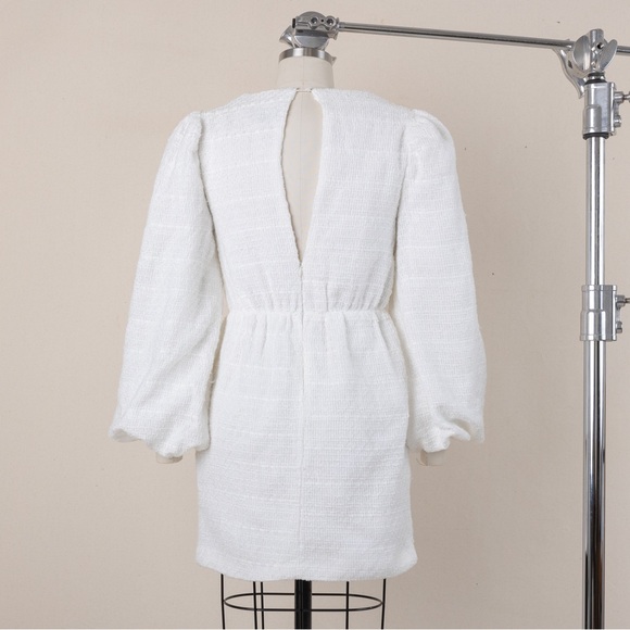 Tweed style smock dress with oversized collar in white - Picture 6 of 7